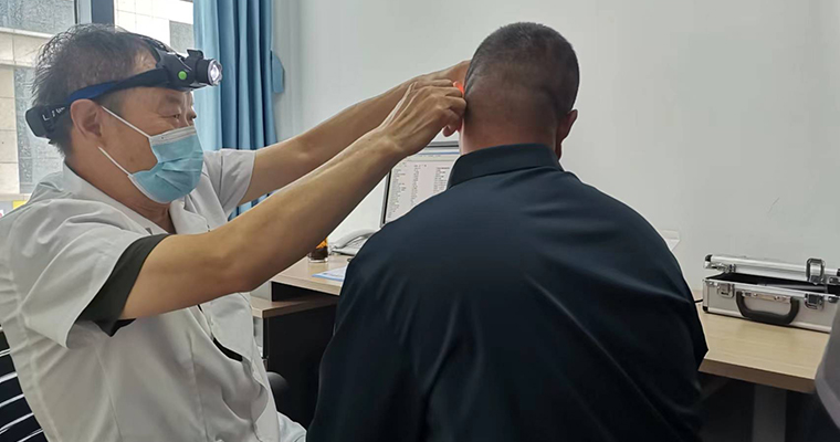 現(xiàn)場外科體檢照片